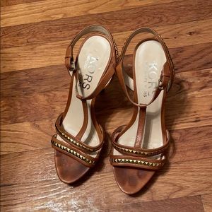Michael Kors Rockstud Tan 5” Heels 1” Platform